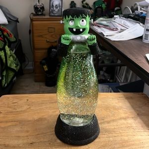 Frankenstein illuminated globe 5x12